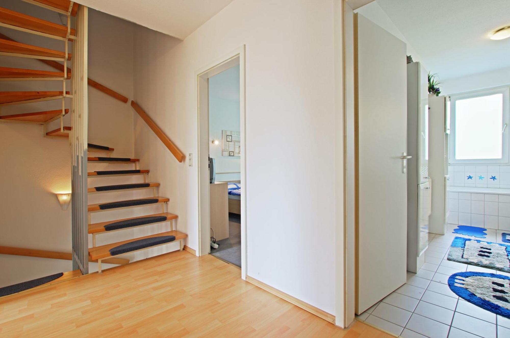 Private Rooms Near Exhibition Center Hannover Bilik gambar