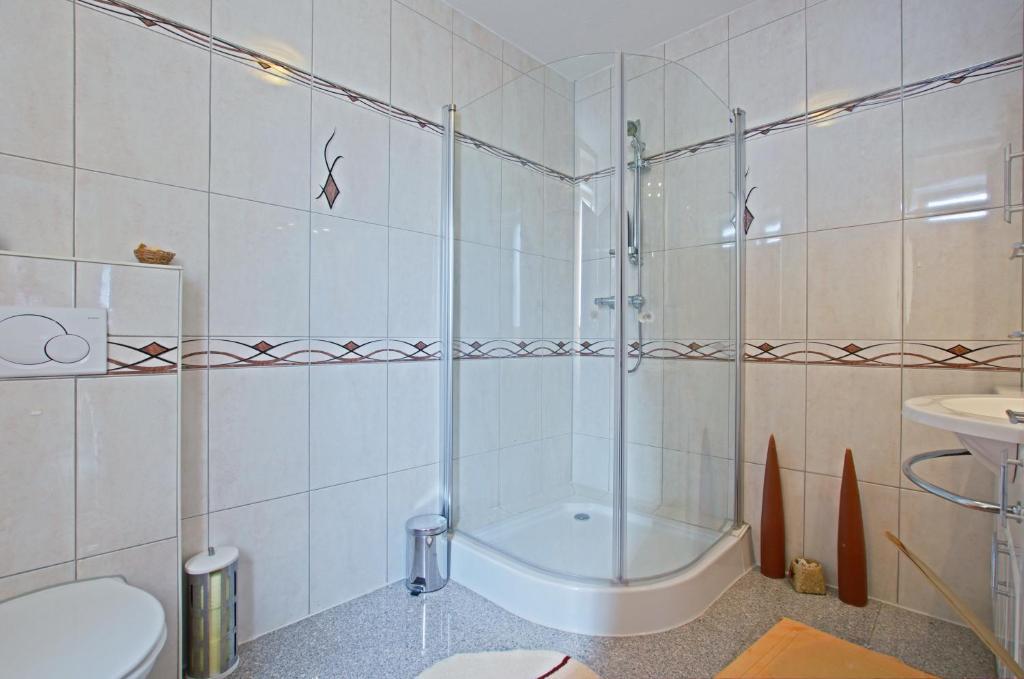Private Rooms Near Exhibition Center Hannover Bilik gambar